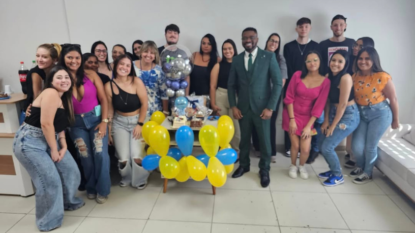 Estudos analisados por Oluwatosin Tolulope Ajidahun revelam como a poluição do ar pode comprometer gametas e desequilibrar hormônios reprodutivos.