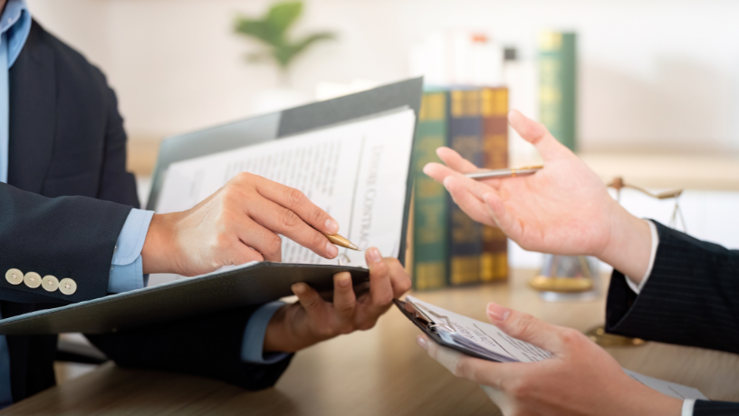 A reputação jurídica como fator de competitividade empresarial segundo Hebron Costa Cruz de Oliveira.