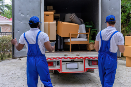 Jm Mudanças mostra como proteger estoque, vitrines e equipamentos durante a mudança de loja.